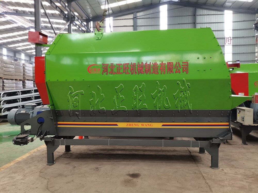 9方模塊化飼料攪拌機現場作業